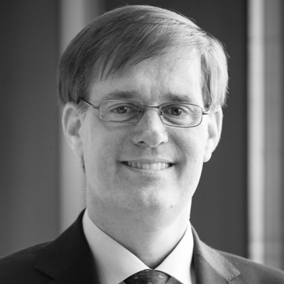 Dr. Julian Reischle